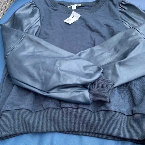 Navy top- navy vegan leather sleeves - Picture 1 of 4